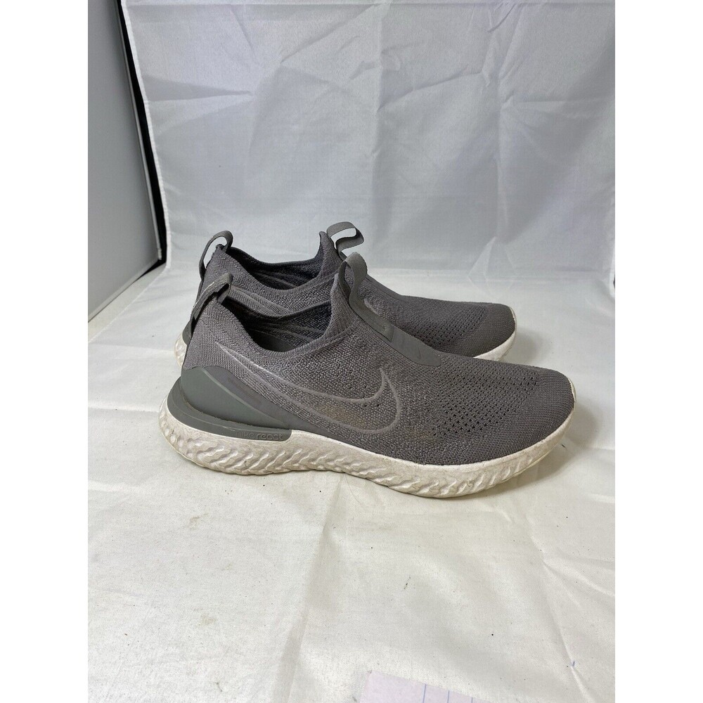 Nike Womens Phantom React Flyknit Running Shoe Size 8 Gray Knit Sneaker Train - Picture 2 of 8